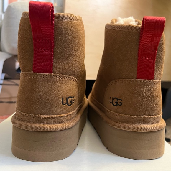 Ugg Neumel platform zip suede boots in chestnut - Picture 7 of 8
